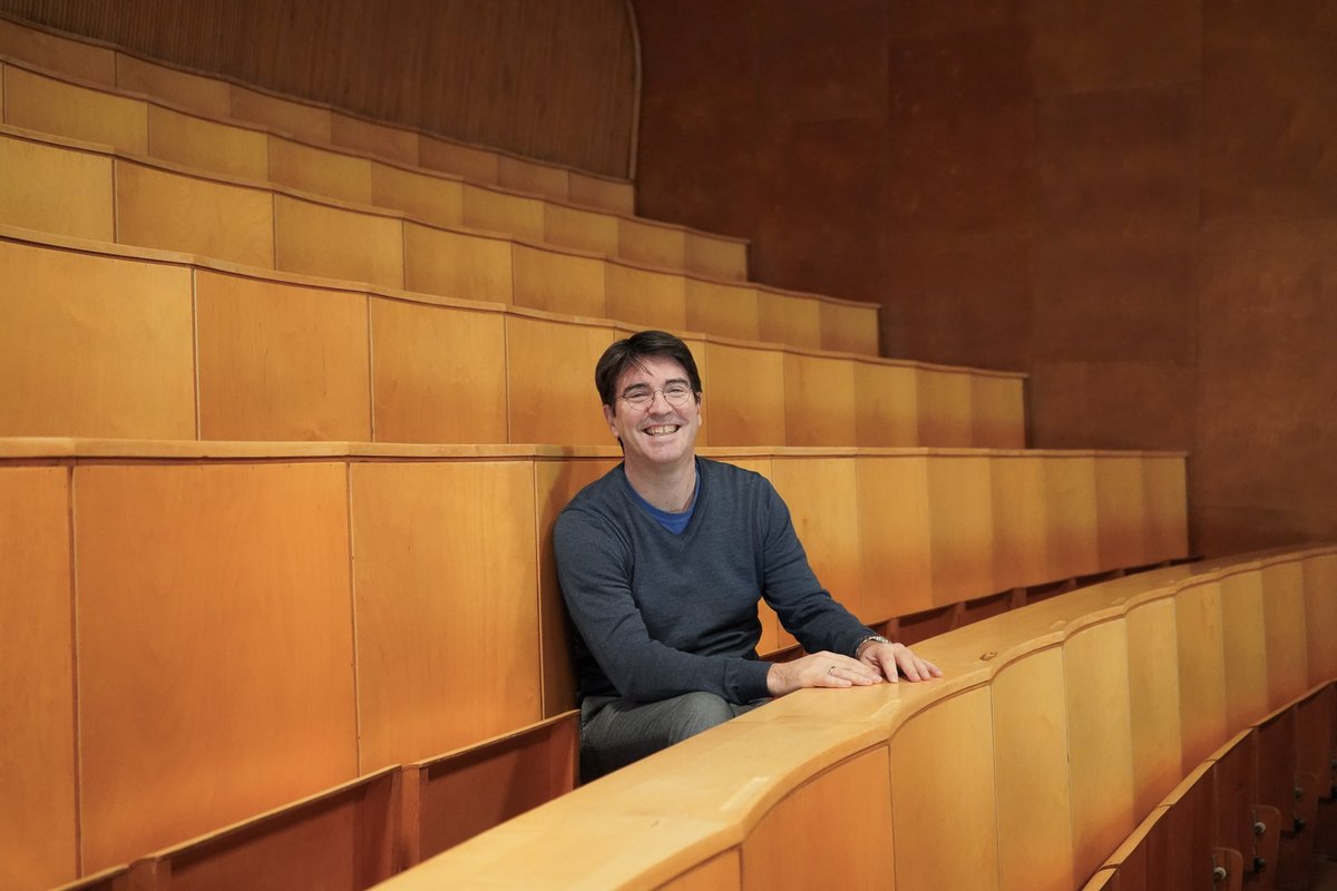 Meet the speakers!
Philippe Bonnet - Prof. U. of Copenhagen
His research in databases &amp; storage system software spans 30 years &amp; prominently includes contributions to the Linux framework. He is a VLDB Endowment Trustee &amp; a Chair of the ACM EIG on Reproducibility &amp; Replicability.