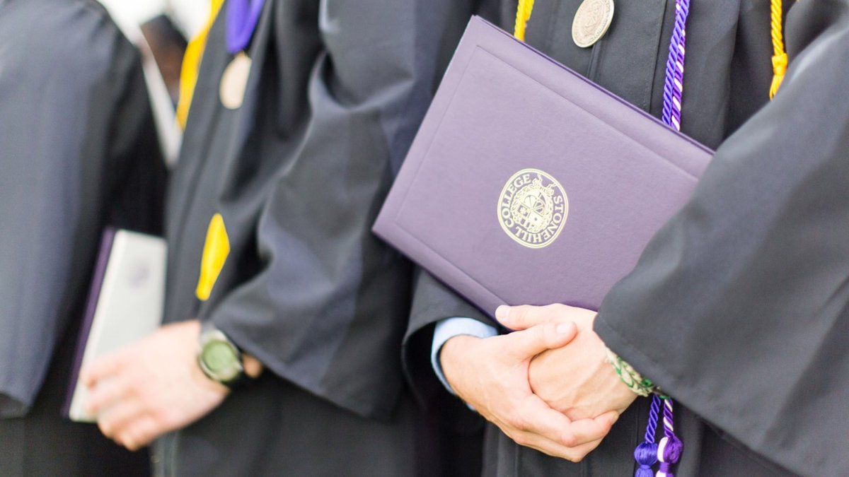 Stonehill College announces Commencement 2024 speaker and honorees. Read more: stonehill.edu/news/details/s…