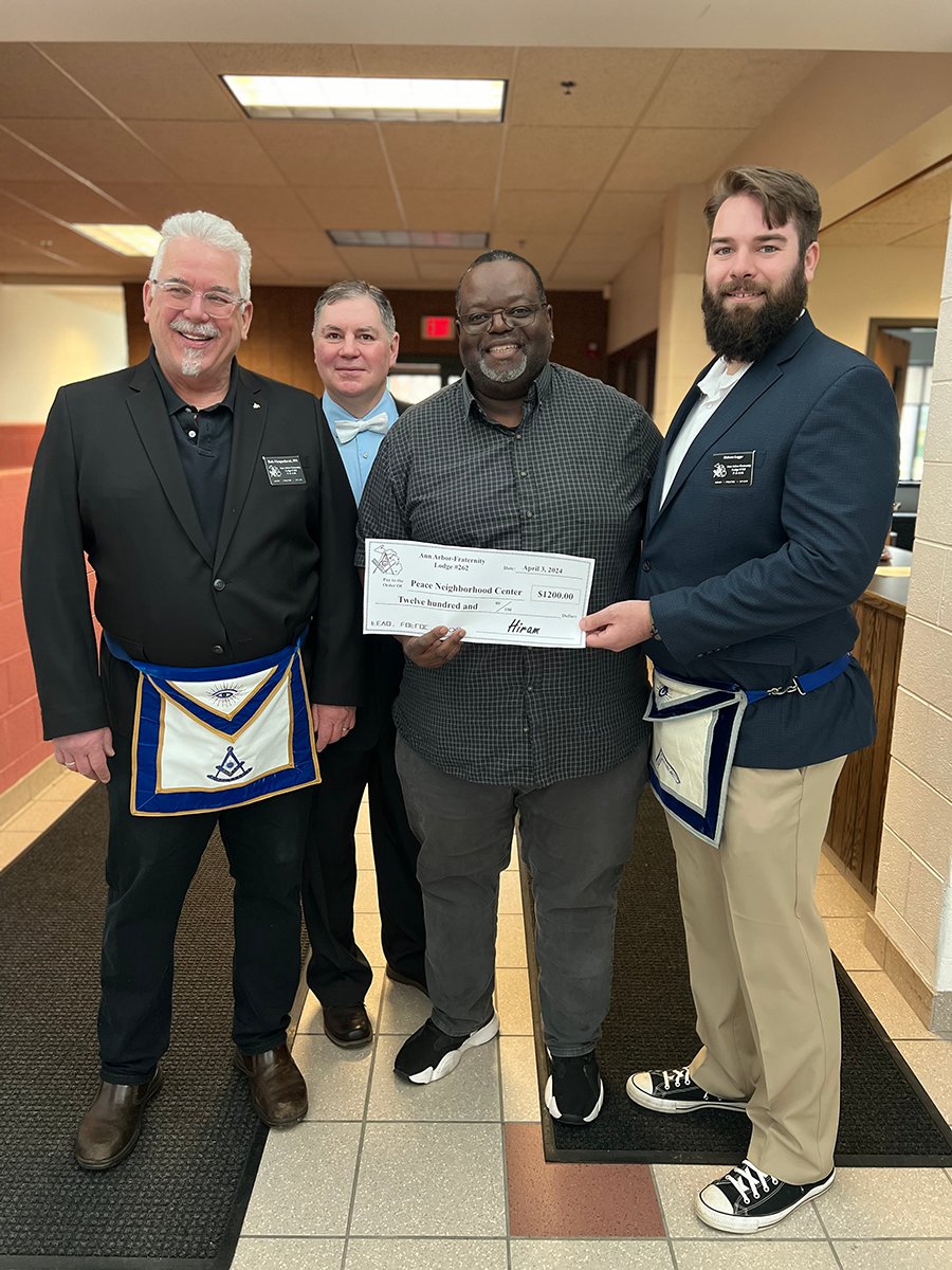Thank you to our friends at Ann Arbor-Fraternity Lodge No. 262 for stopping by last evening to present a check in support of Peace and the families we serve!

Pictured left to right: Bob Hospadaruk PM, Eric Bettner, Executive Director Bonnie Billups, Jr., and Dakota Legge, WM.