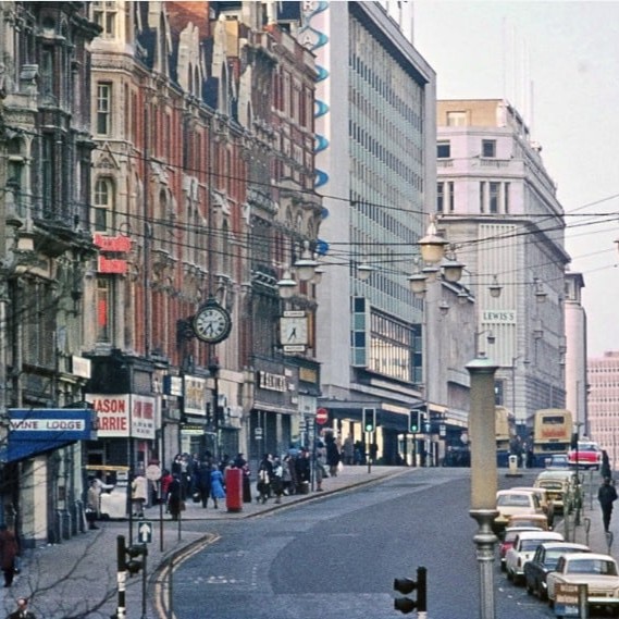 #TBT Corporation Street, 1975... 🛍 How much do you think Brum has changed since then? 🤔 #throwbackthursday 📸 Geoff Dowling