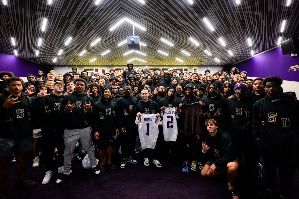 Of course me and @trvisXX had to make a stop at @LSUfootball on our Cactus Jack @Fanatics college tour last night! Full collection drops today at 1pm/ET on fanatics.com