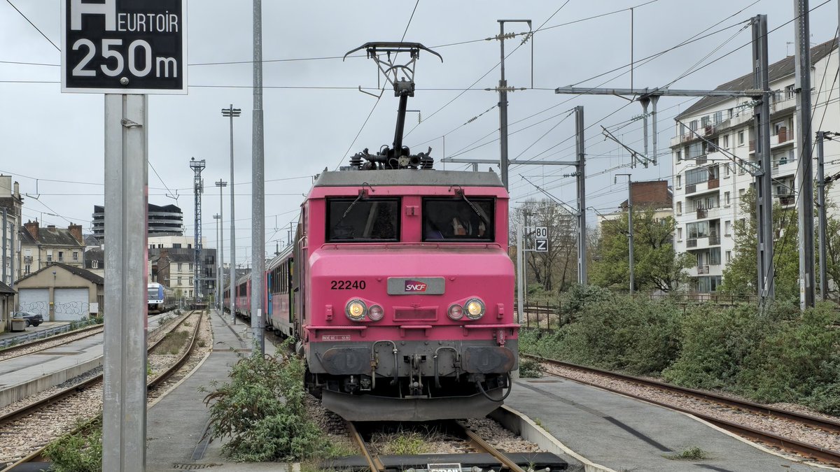 Aujourd'hui premier Paris-Rennes en titulaire sur une de nos marche d'essai demain retour sur 4092 cette fois-ci en commercial pour l'inauguration 👌 <a href="/OUIGO/">OUIGO</a> excellente semaine à tous !