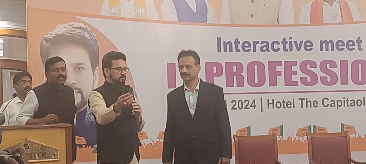 Interactive meet with IT professional by #anuragthakur @ianuragthakur @MIB_India @YASMinistry @startupindia @0RRCA @kheloindia @Anurag_Office @IndianOlympians