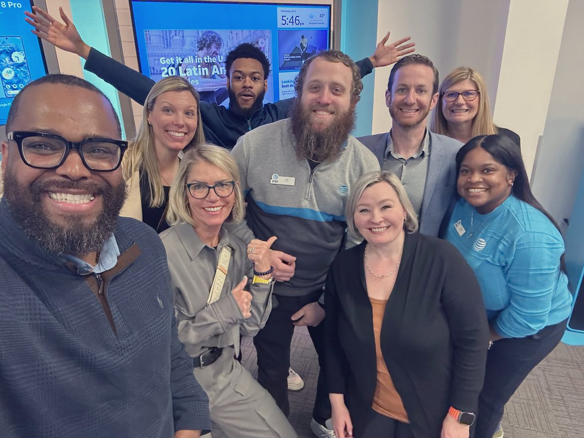 Yesterday I got to meet @404girl AGAIN !! And had to honor to show her what PVE, BPike and The Mill was all about!!! Super fun Visit can’t wait to make an Impact for Mid Atlantic!!! Q2 is ours 👊👊👊👊👊