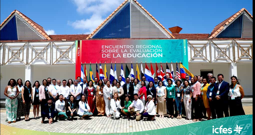 La #UNEM,dice presente en el Encuentro Regional sobre la Evaluación de la Educación, que se desarrollarán en Colombia, junto al Coordinador del Observatorio de la Calidad Educativa Lenin Romero y Franklin Esteves Director de Evaluación de la Gestión y Transformación Universitaria