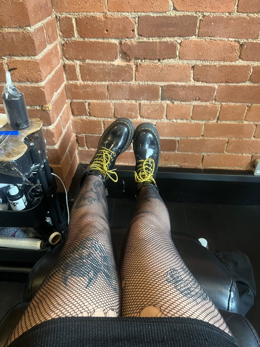 bet you wish you were here being my human footstool whilst I get my tattoos.