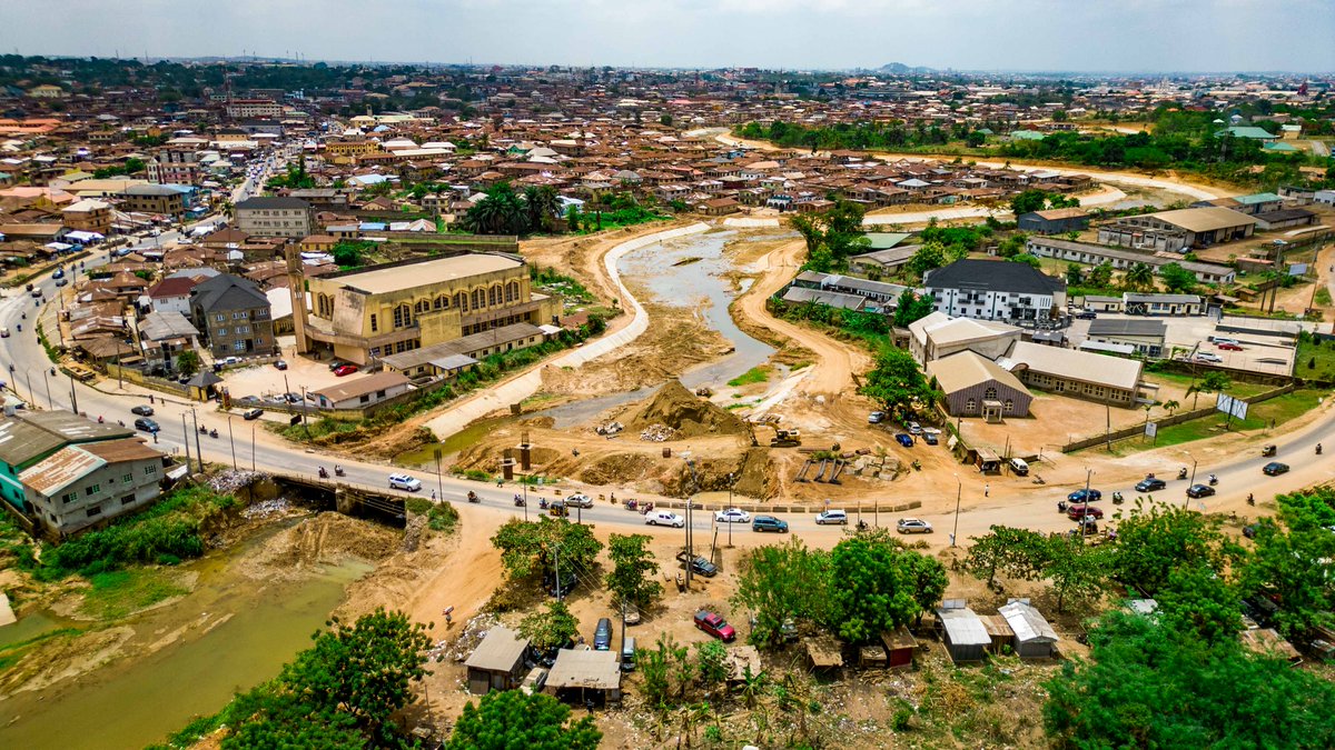 Ongoing Project: Construction of a bridge on Ona River, Odo Ona, Apata area by St Paul's Church along Abeokuta Road executed by Ibadan Urban Flood Management Project @ibadan_flood. More details feedbackoysg.com/bridge-constru…