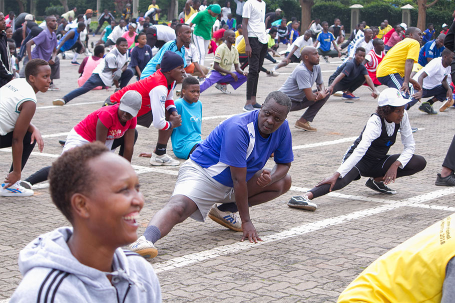 Regular physical activity isn't just good for the body; it's a boon for the heart, mind, and overall well-being. 🚶🏾‍♀️🚴🏾🤸🏾‍♂️ Don't forget to schedule a full body checkup to stay on top of your health! #BeatNCDs #HealthyLiving