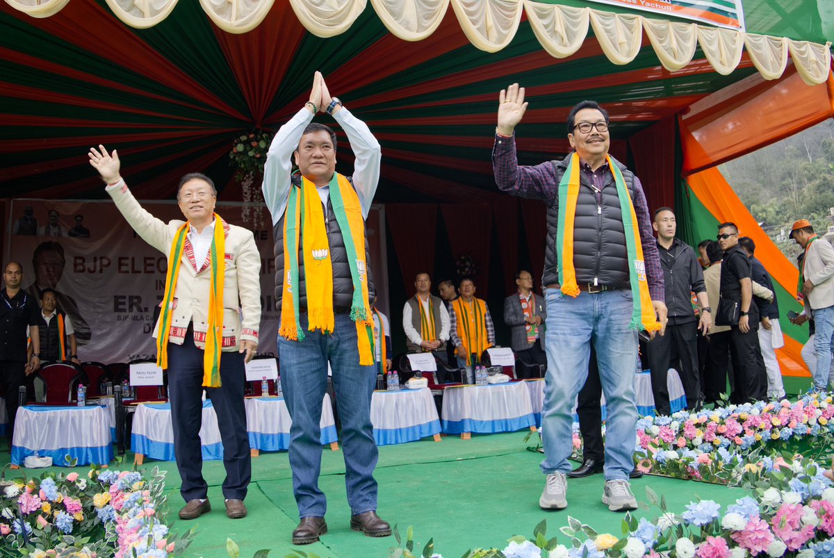 PemaKhanduBJP's tweet photo. खिलेगा तो कमल ही, जीतेगा तो बीजेपी ही !

Glad to have joined the election campaign of @BJP4Arunachal in Yachuli assembly constituency today.

Our candidate Shri @ErTabaTedir Ji is all set to be blessed by the esteemed voters of Yachuli.
 
1/2 https://t.co/uOYHPnHN8D