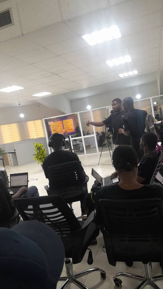 programmin10817's tweet image. Here&apos;s a pic from Solana Ecosystem Call IRL - Kano with @Ogbuehi_eth @Atomictheory001 @AFrayoo78490

@SuperteamDAO getting together in real life on @getriver_io