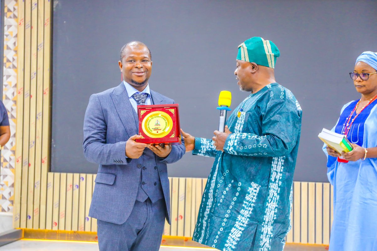 Galaxybackbone's tweet image. The MD spoke on &apos;Issues and Challenges of Artificial Intelligence in Security: A Global Perspective&apos;.

#artificialintelligence 
#securityasaservice 
#Cybersecurity 
@IbrahimAdeyanju 
@FMCIDENigeria