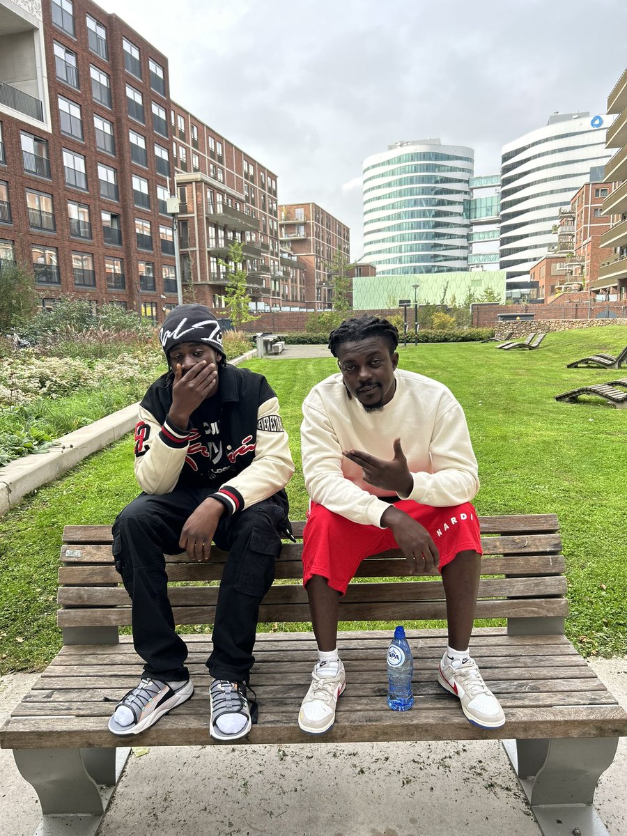 EuropeanAsakaa's tweet photo. Glizzy &amp; CityBoy 🇬🇭ℹ️ https://t.co/IAjieqp2RP
