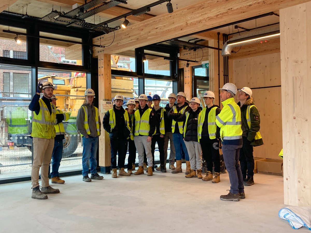 It was great to have York College students back on site at our The Cocoa Works project a few weeks ago! The tour - which was led by Andy Greaves, Sam Hodgkinson and Kate Nelson - gave the next generation a look at various elements of construction 👏