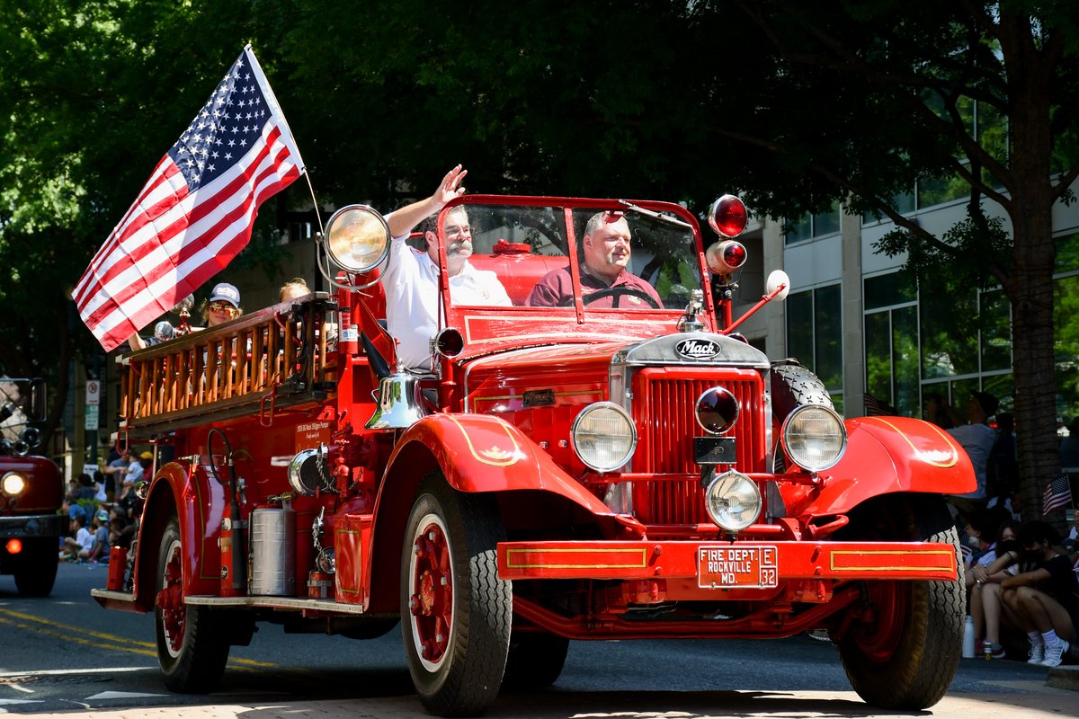 📣 Last call for Memorial Day parade participants! Community groups, dance troupes, marching units and more are encouraged to apply at rockvillemd.gov/memorialday before the deadline, tomorrow, April 5.