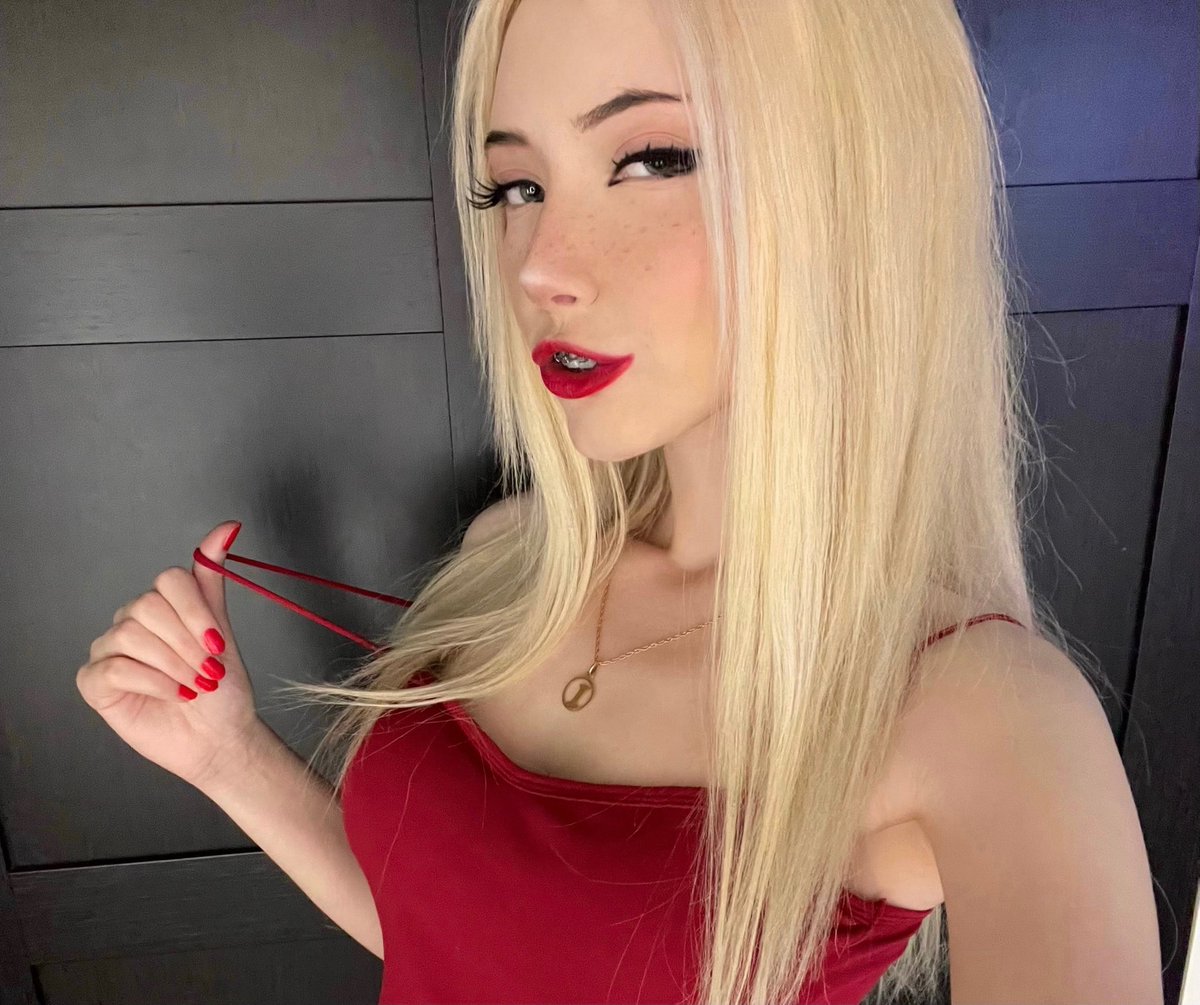 ira_dash's tweet photo. i love red ♥ t.co8micNl1qkU.