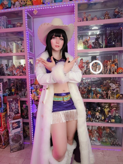Uwu ❤️ hasta que porfin se me hizo poder hacer cosplay de Nico Robin como Miss all Sunday ❤️❤️ https://t