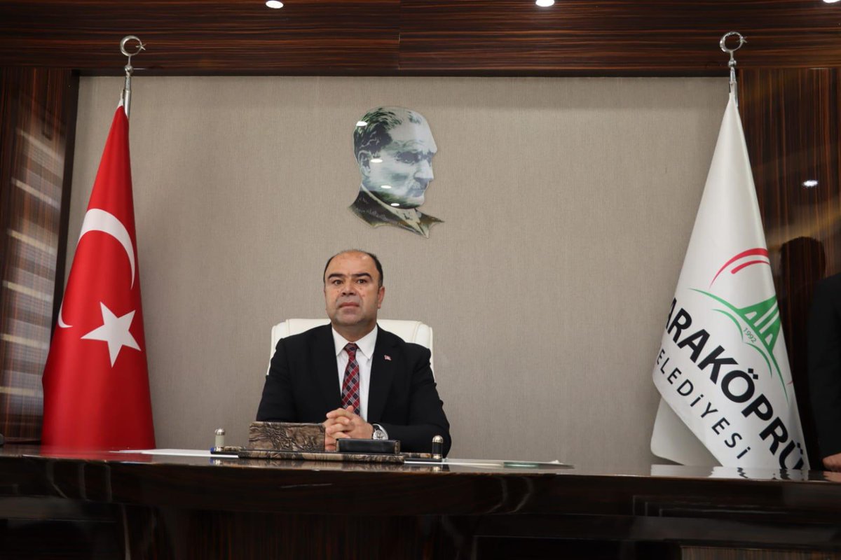 Şanlıurfa Büyükşehir Belediye Başkanımız Mehmet Kasım Gülpınar ve Karaköprü Belediye Başkanımız Nihat Çiftçi  görevlerine başladılar. 
Partisimiz adına göreve başlayan Belediye Başkanları ve tüm meclis üyesi adaylarımıza yeni görevlerinde başarılar ve hayırlı hizmetler diliyoruz.