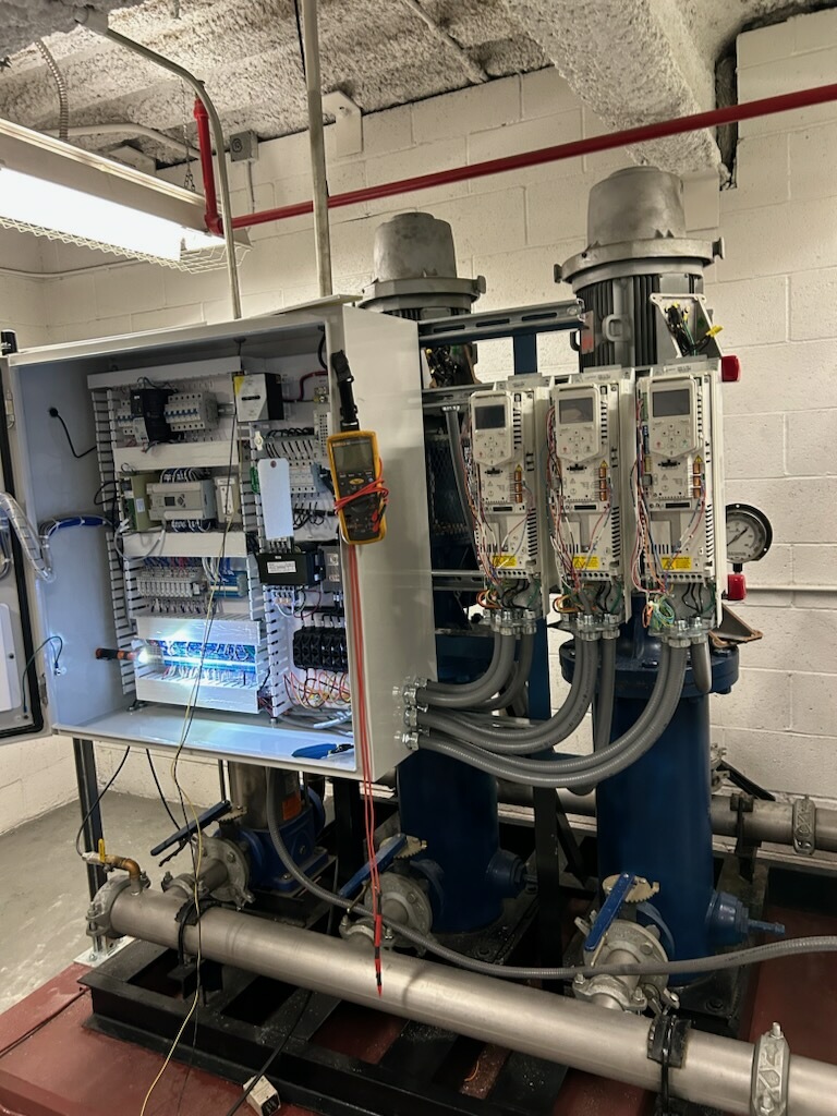 variablespeeds's tweet image. A little #tbthursday to a project we did last October. Replacing all the controls and adding VFDs for a customer. 

#VariableFrequencyDrives #VFD #variablespeeddrive #VSD #controls #installation #install #VSScrew #TBT #controls