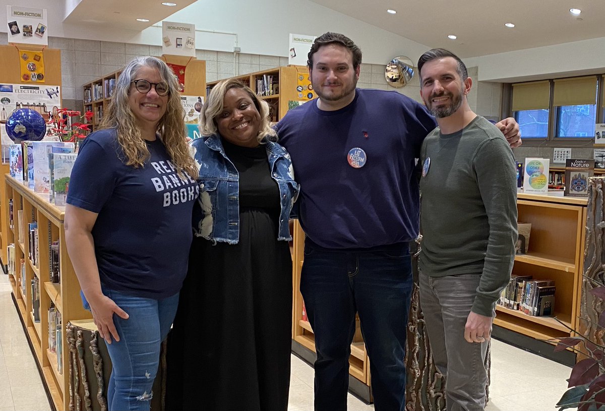 Thank you <a href="/aasl/">AASL</a>, the teachers, and the students at Townsend Harris High School  I’m proud of the work that we did. ala.org/news/press-rel…