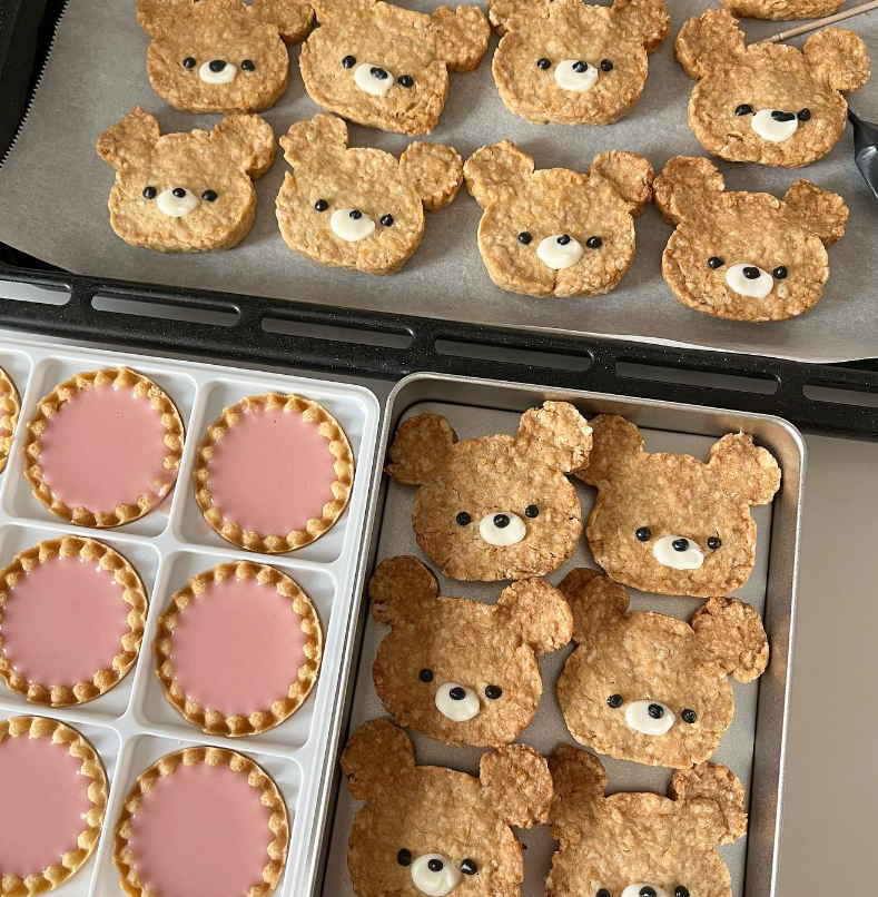 Teddy bear oatmeal cookies by inumaiko