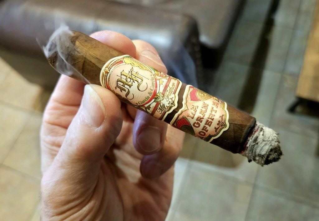 Gary’s taking a break from his latest article to sit back and enjoy a @MyFatherDPG La Gran Oferta. There’s something special about the Ecuador Habano Rosado wrapper and the flavor it imparts into this hearty Nicaraguan blend. #cigar #cigars #nowsmoking