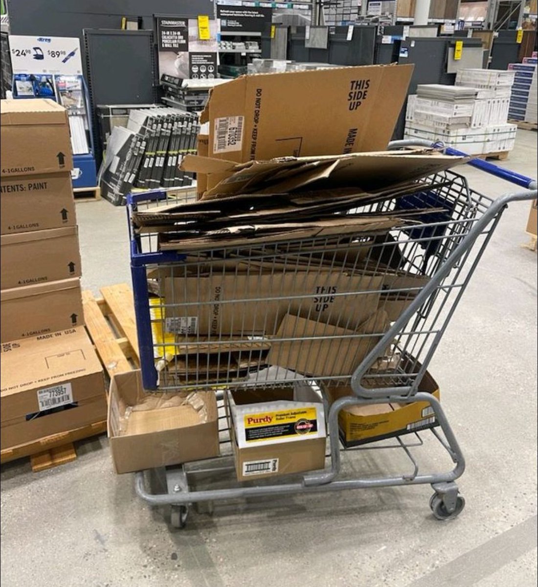 lenny0746's tweet image. Awesome job from our Paint associates @Lowes  454 #Cardboardchallenge @JBBailey9 @BenitoKomadina @mickm142 @MichelleD454 @BlueBoxR1