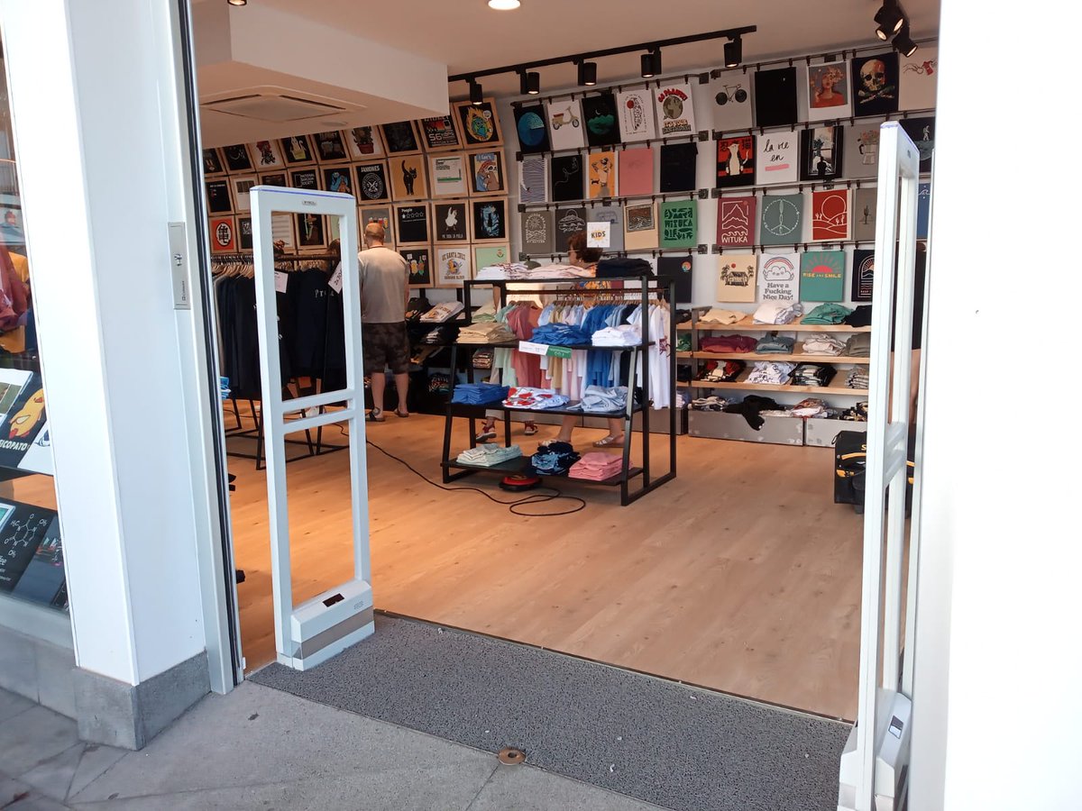 sysdil's tweet image. Citees, Tienda de camisetas de marca Pampling y Wituka, abre un nuevo establecimiento en C. de San Telmo, 30, 38400 Puerto de la Cruz, Santa Cruz de Tenerife.
Enhorabuena
Sistemas antihurto AM con módulo WiFi.
@sysdil