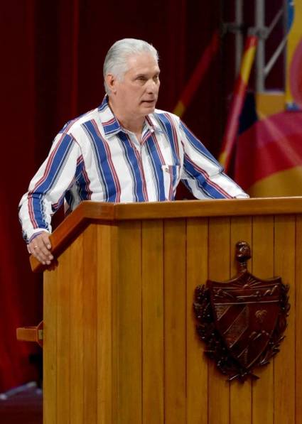 ¡Cuánta razón tenía #Fidel  en creer en los jóvenes! Con esta expresión  comenzó el Presidente 
<a href="/DiazCanelB/">Miguel Díaz-Canel Bermúdez</a> su intervención en la clausura  del #12CongresoUJC, y señaló: Podemos decir que la juventud cubana encontró su Moncada y lo asalta todos los días.