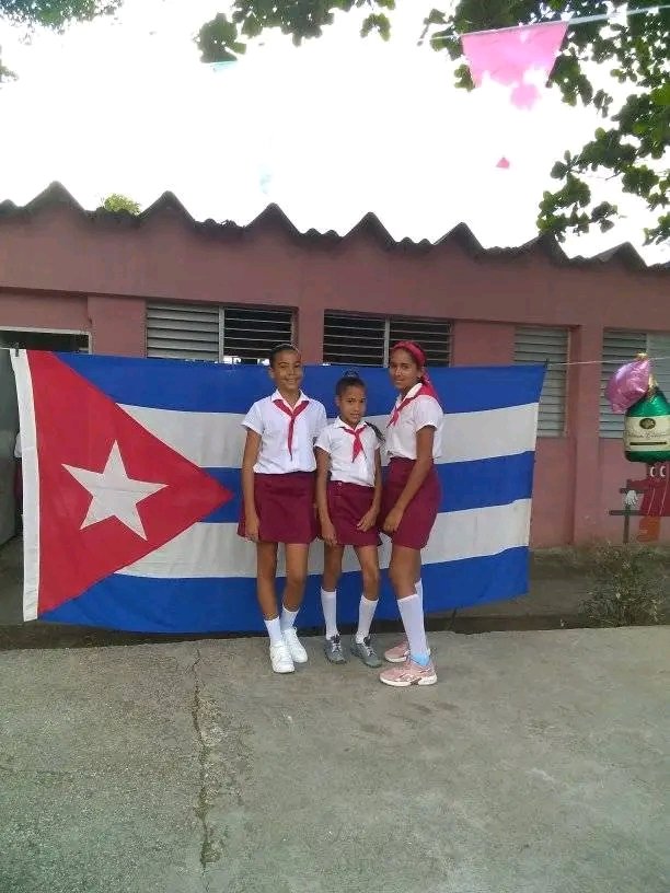 DMESanLuis's tweet photo. La cantera joven está de fiesta en #San Luis #TierraDeLosMaceo #SantiagoDeCuba #CubaMined #CreaTuFelicidad #62UJC #63OPJM https://t.co/ewCgb06Z5b