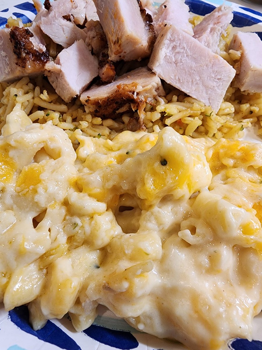 Roast pork cubes, rice pilaf and Mac n cheese #comfortfood #homecooking