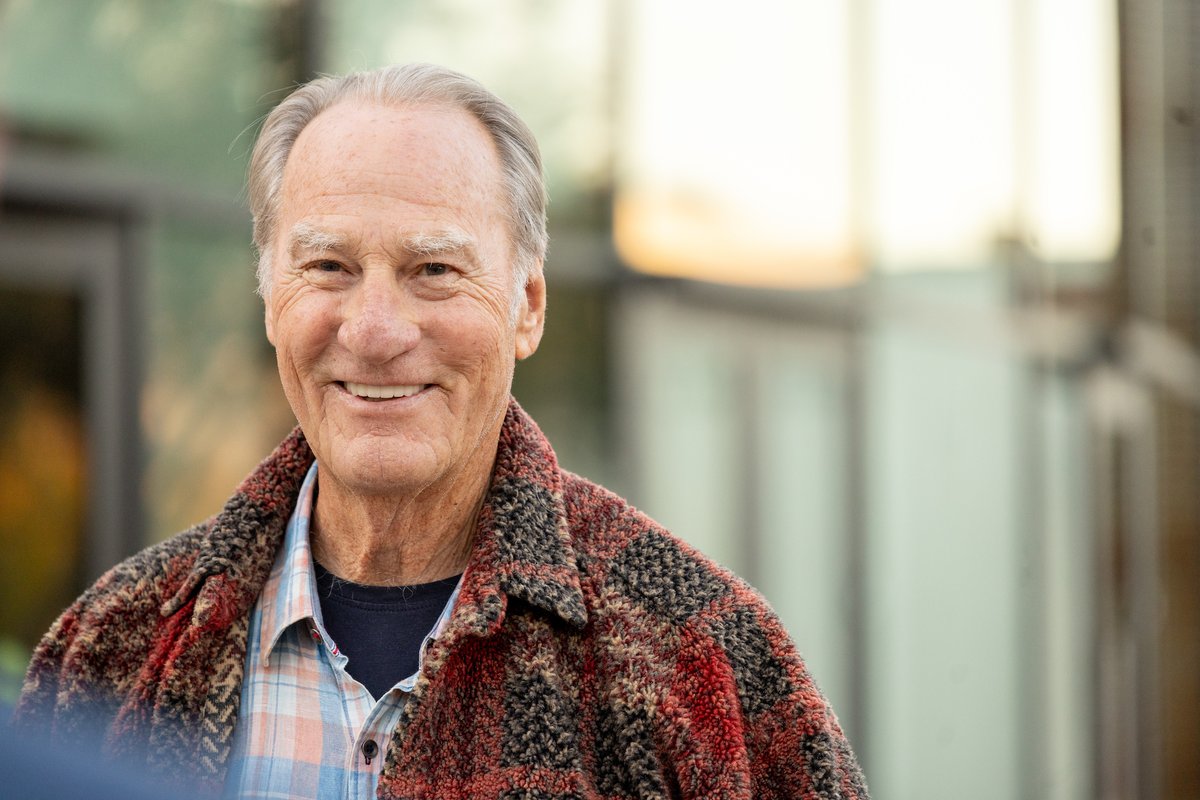 Craig T. Nelson, an Emmy Award-winning actor, writer, director, producer and University of Arizona alumnus, will deliver the university's Commencement address on May 10. bit.ly/3U2qQdc