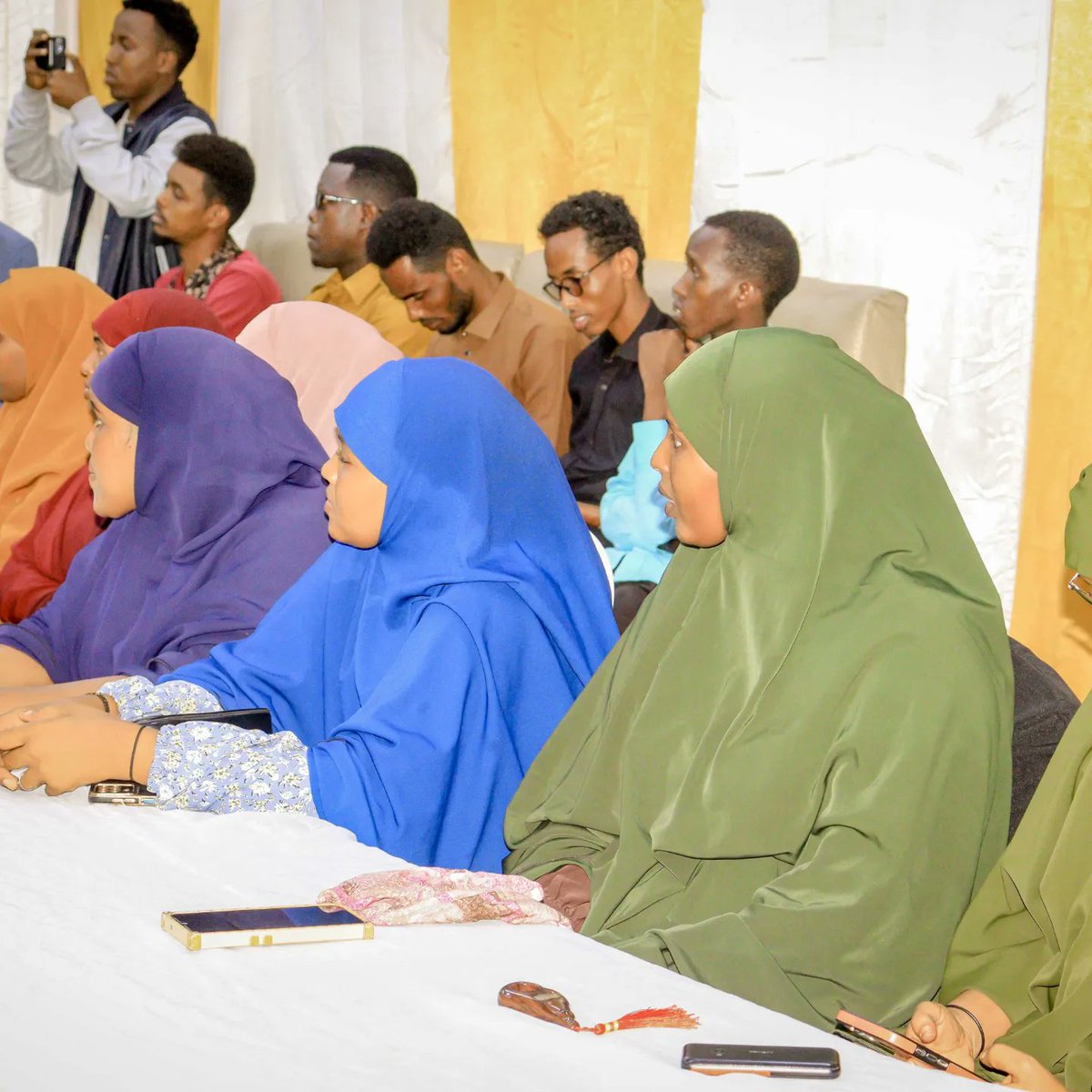 Had a powerful day at the Alliance for Climate & Peace forum! 70+ youth leaders from YOuth orgs, CSOs & gov't came together to discuss #SomaliaYouth's role in peacebuilding. Collaboration is key! #ClimateAndPeace #TogetherWeCan #berghoffoundation  #IGAD #Africandevelopmentbank