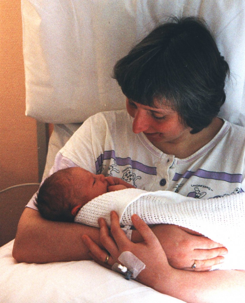 Overwhelmed, I feel overcome. The ward is abuzz. Crying because I want my mum; can’t sleep; my head’s a fuzz; painkillers make me dazed and numb. Read 'Just a New Mum', a poem by Sue: ow.ly/xKBs50QFWBF