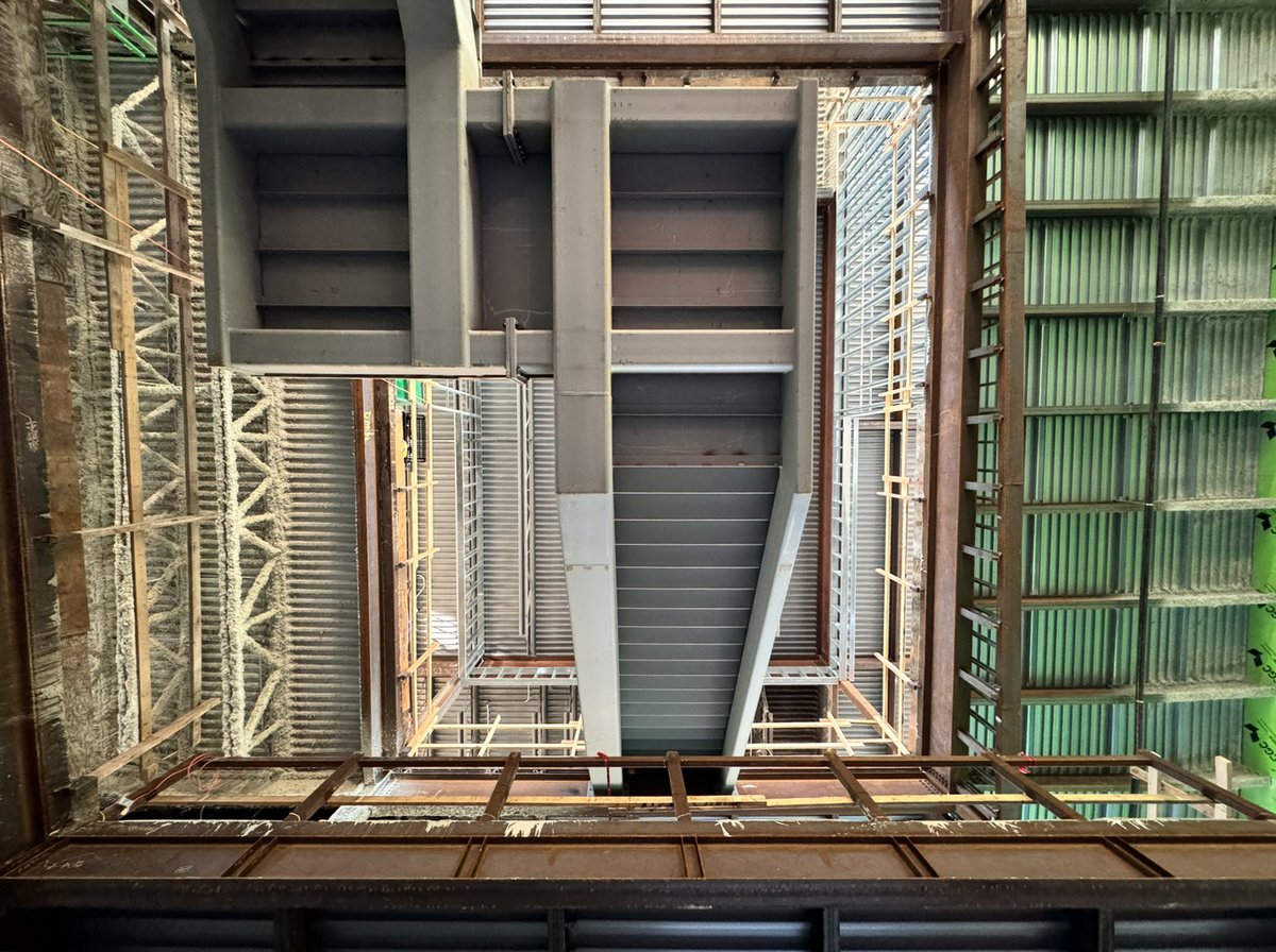 shapearch_'s tweet image. The main feature stair at UBC Recreation Centre North is a key wayfinding element within the building. It weaves together the various levels of the publicly accessible fitness program and is visible from all three building entrances. #SHAPEArch #SHAPEArchitecture #UBCRec