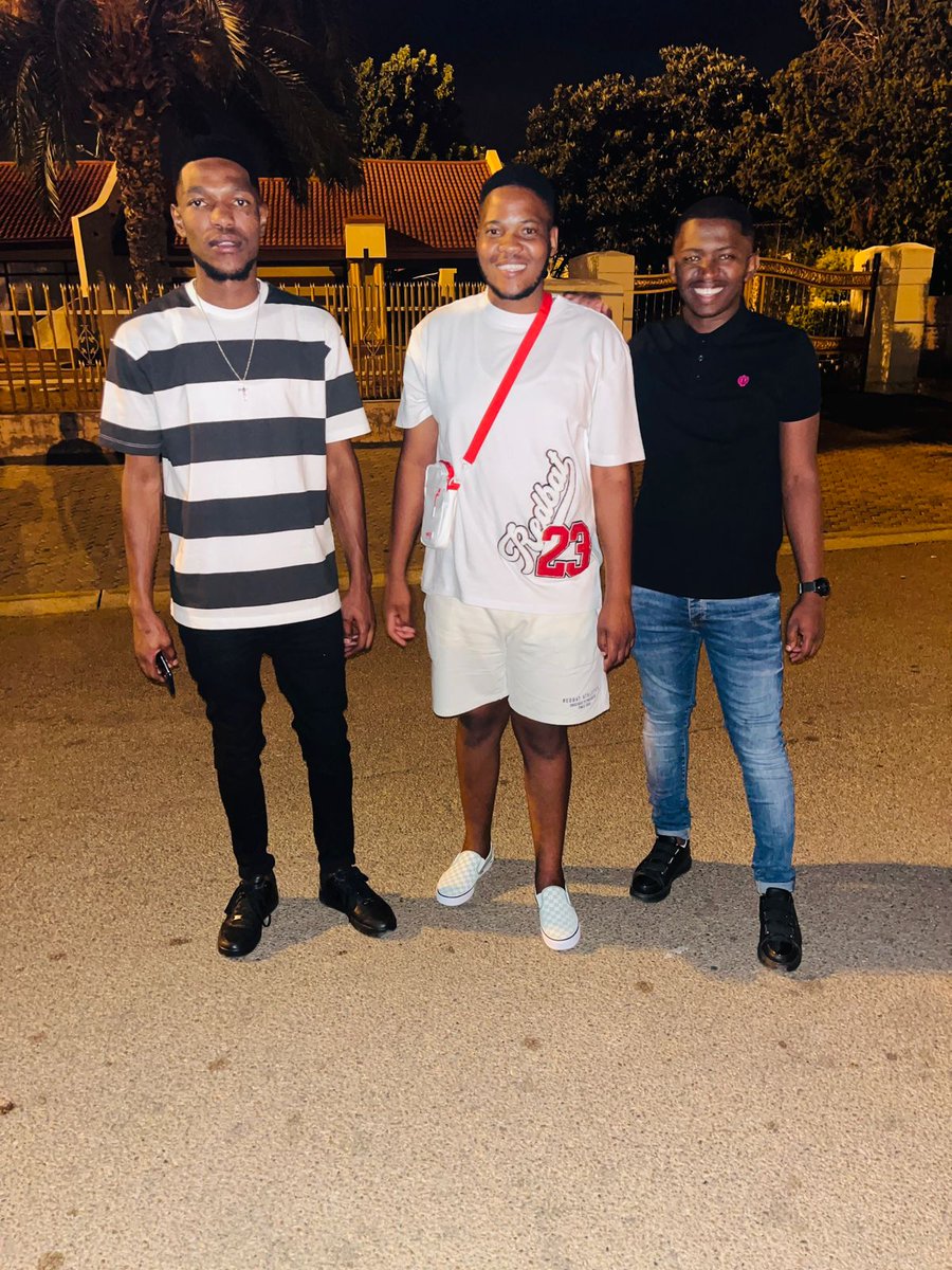 thabow_tabane's tweet photo. Had a great weekend with the gents at my home town❤️🙏 https://t.co/NI6DEkHsOw