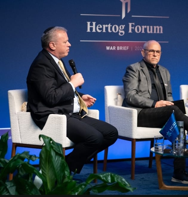 GadiTaub1's tweet image. ברכות @AmiadCohen, המנכ"ל היוזם של המרכז החדש לחירות ישראלית, שהושק בכנס של פורום הרטוג במכון האדסון בוושינגטון. היה לי הכבוד להנחות שם פאנל בנושא הקונספציה. מייק דוראן שותפי לפודקסט #israelupdate השאיל לי עניבה לרגל האירוע.