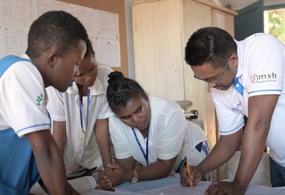 #WHWWeek2024: “A mother came in after giving birth, seriously ill from severe hemorrhaging. But w/focus, communication & teamwork, we used the tools & skills we’d acquired & got her to the hospital in time. She survived!' ~ Ambinintsoa, a midwife in Marovoay, #Madagascar.