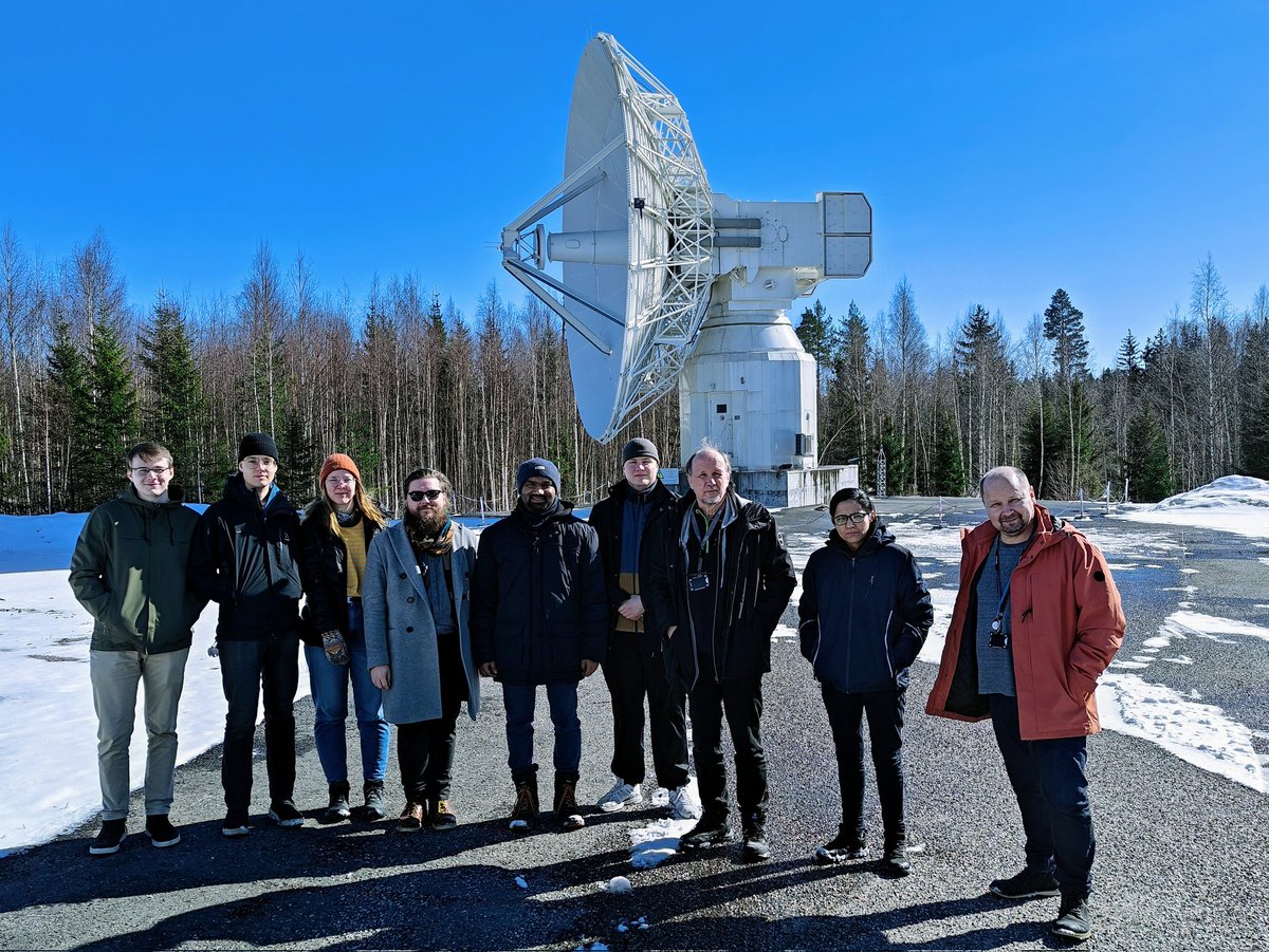 Students of #Geodesy course of @GeoHelsinkiUni visited #Metsähovi Geodetic Research Station with their teachers. @markkupoutanen @fgi_nls @Maanmittaus
