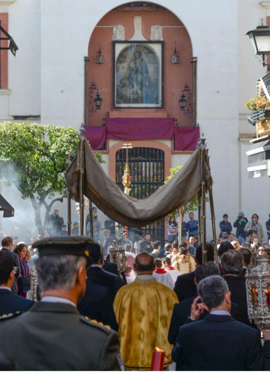 El próximo domingo 7 de abril, tras la misa de 10:00h en la Capilla Real de la Santa Iglesia Catedral, nuestra Hermandad participará en la procesión de impedidos de la @sacramental1511 por las calles de la feligresía.

#GuadalupeSevilla