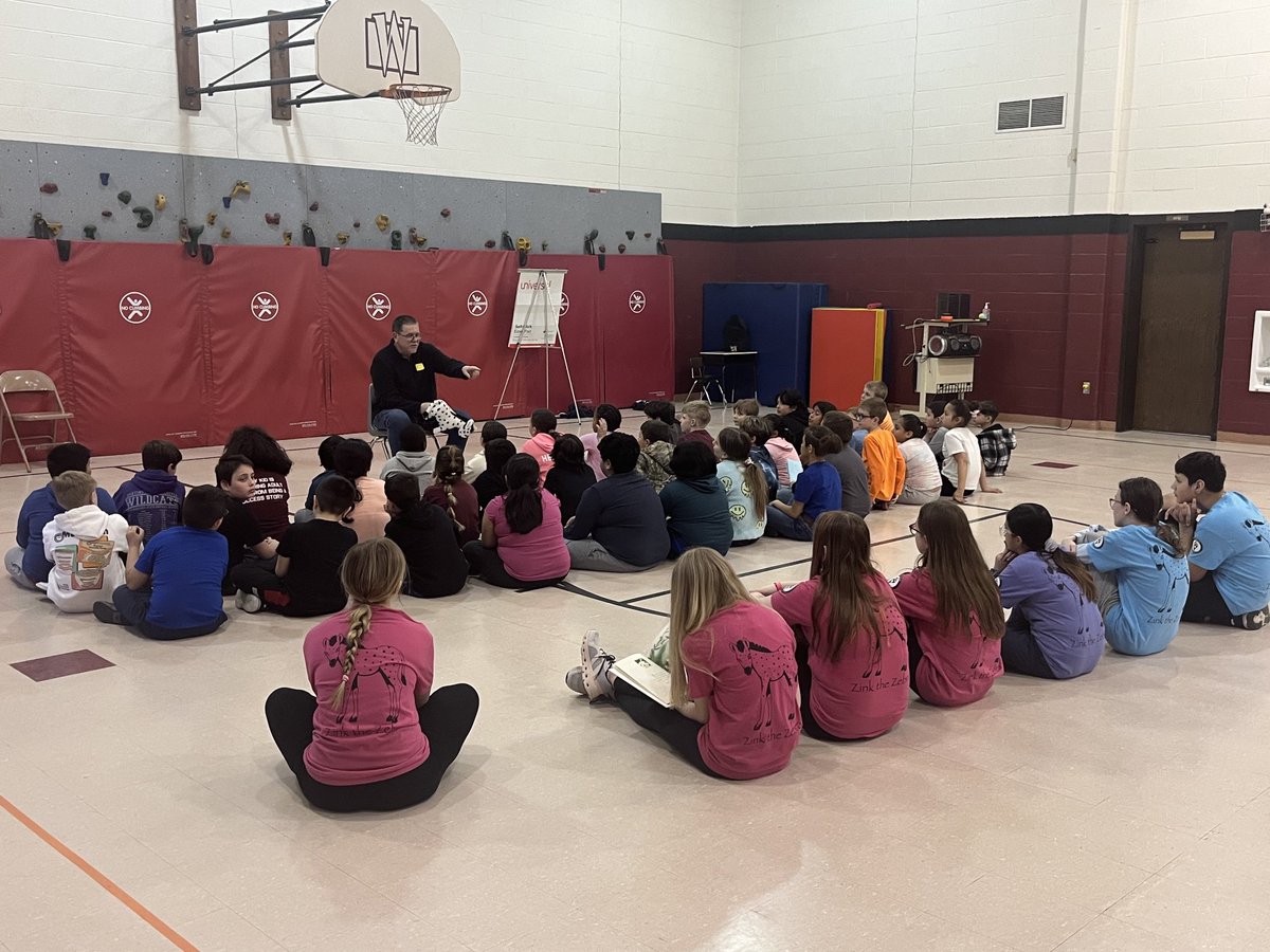 WashingtonNPS's tweet photo. Zink The Zebra is visiting ⁦@WashingtonNPS⁩!  We are all special in our own way! #npspanthers #BEOUTSTANDING https://t.co/vuk1Cpqk1S