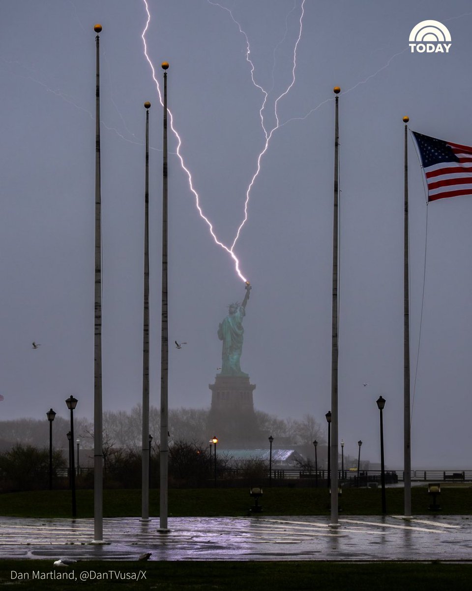 A photographer captured stunning images of lightning striking the Statue of Liberty on Wednesday. The photos were taken from Liberty State Park in New Jersey. 📸: Dan Martland, @DanTVusa