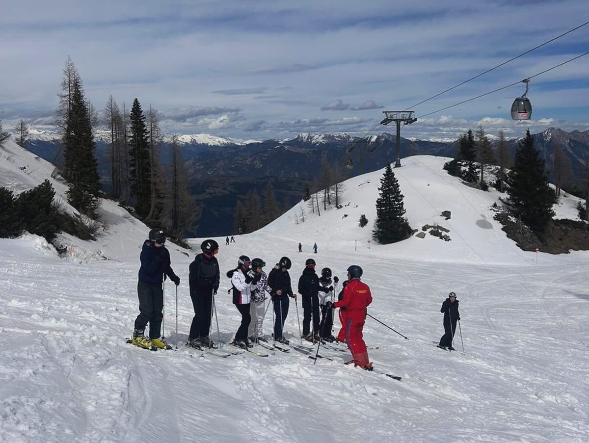 Ricky Ski Team 🎿 tweet media