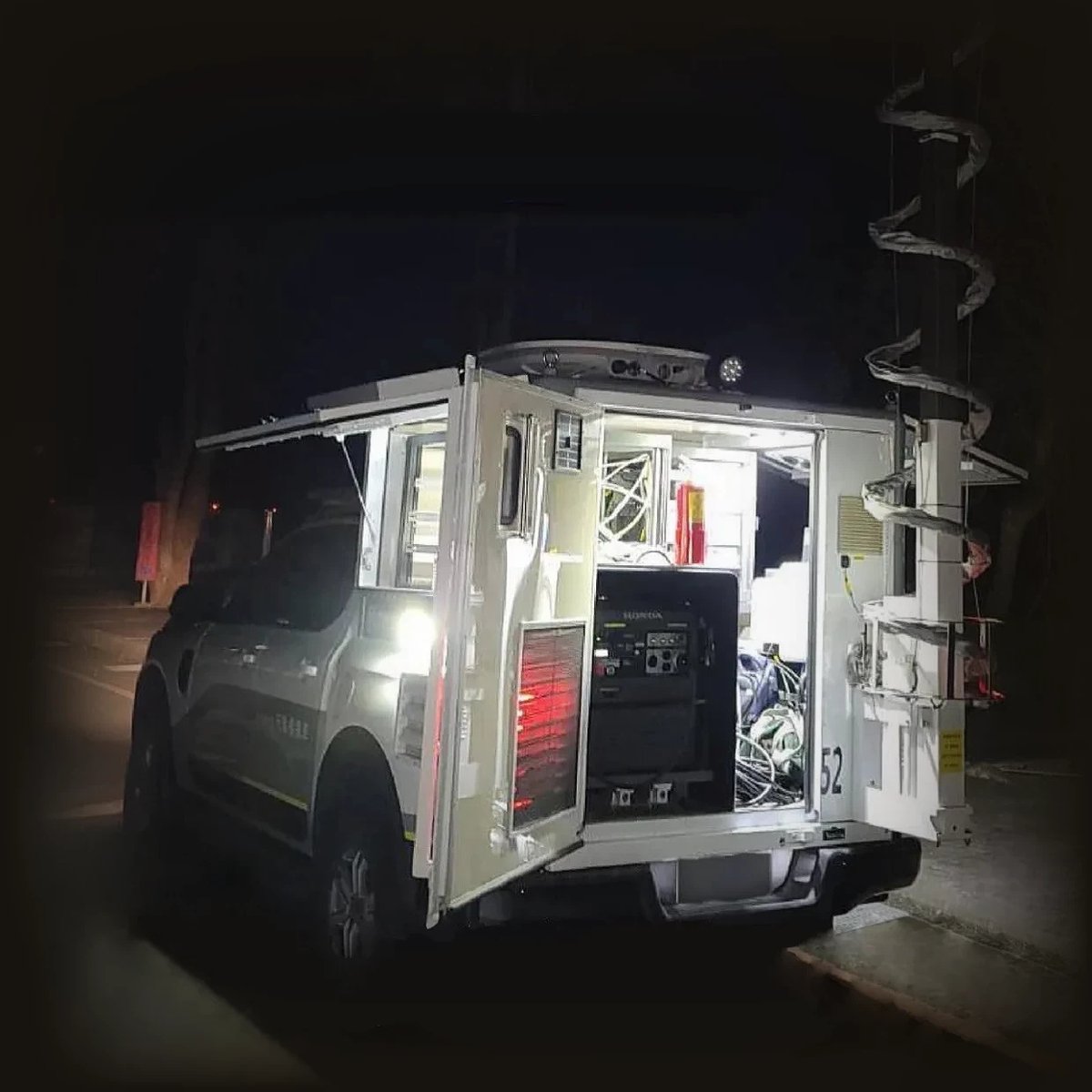 We're supporting the disaster relief efforts in Taiwan with our partners @ChunghwaTelecom and @KymetaCorp using LEO connectivity ⛑️

Below is a rescue mobile vehicle in Hualien which is connecting first responders on site and allowing them to report back to their response centre.