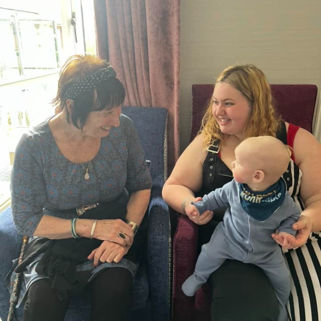 The benefits of intergenerational activities are widely appreciated in the care community and this was clearly evident at our Mantles Court care home, when they held their first baby and toddler group this week. #QuantumCare #MantlesMunchkins #CarehomesUK