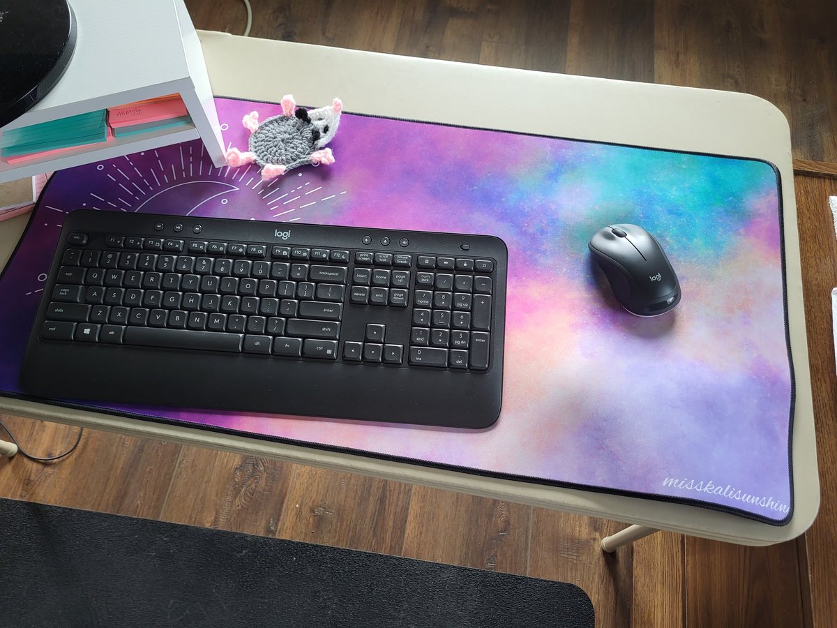 peacemaker_9's tweet photo. @HeyMissKali Not ideal, but in use! Waiting for new desk to be made! 😍 https://t.co/8imLxTLQmK