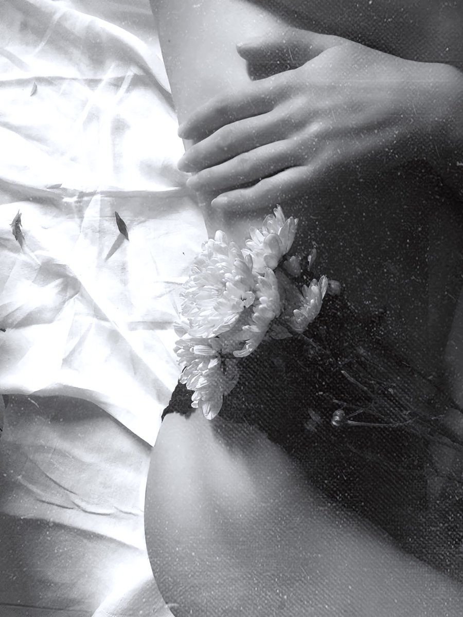 Gm art lovers 🖤

Morning Secrets 

0.07 SOL
Just saying 🤷🏼‍♀️

Link below 🔗 ⬇️