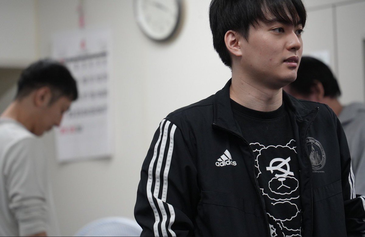 mitsuboshis's tweet image. 汗と涙でぐちょぐちょです。。
通し稽古をやるたびに
みんながイキイキ生きてます！これは是非、生で観て欲しい。。！！！
全キャストがぶつかり合いながら、完成まであと少し。
心から観てほしい作品になりました！

#川上和之
#BOTCHAN

quartet-online.net/ticket/botchan…