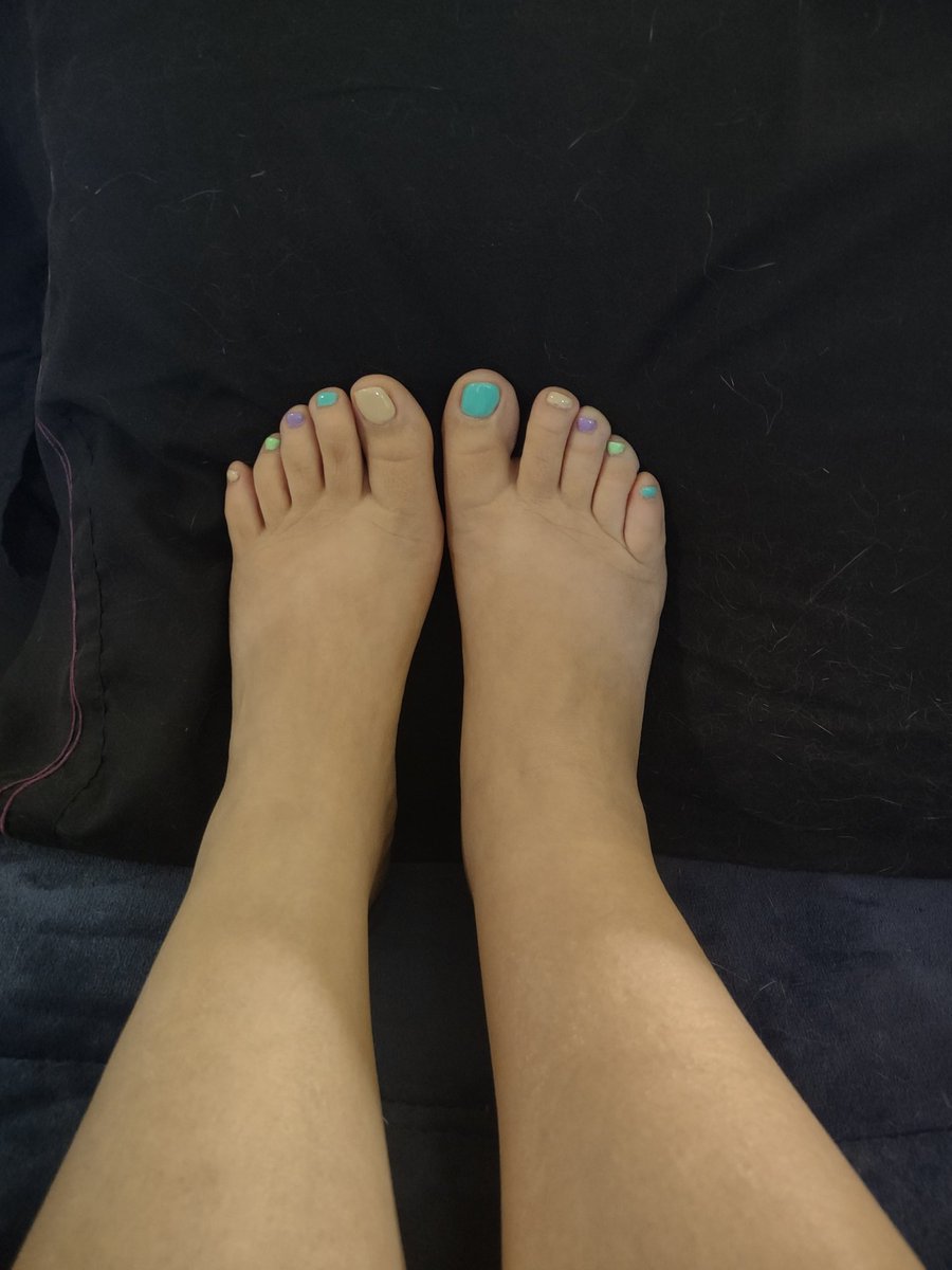 TGemlight's tweet photo. An Easter themed footastic toelicious pic for my foot fans! https://t.co/5wjNGyXkFy