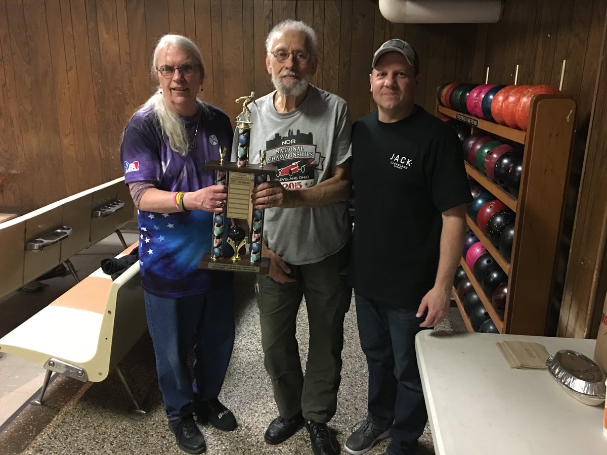 Shoutout to the mighty <a href="/MichelleGuzows3/">Michelle Guzowski</a> — I wasn't filming this time, but Michelle, Sy and a new teammate I haven't met just won championship again <a href="/Mahalls20Lanes/">mahalls 20 lanes</a>!

As good a time as ever to revisit OUR LEAGUE and join the celebration, folks: youtube.com/watch?v=wEOB_z…