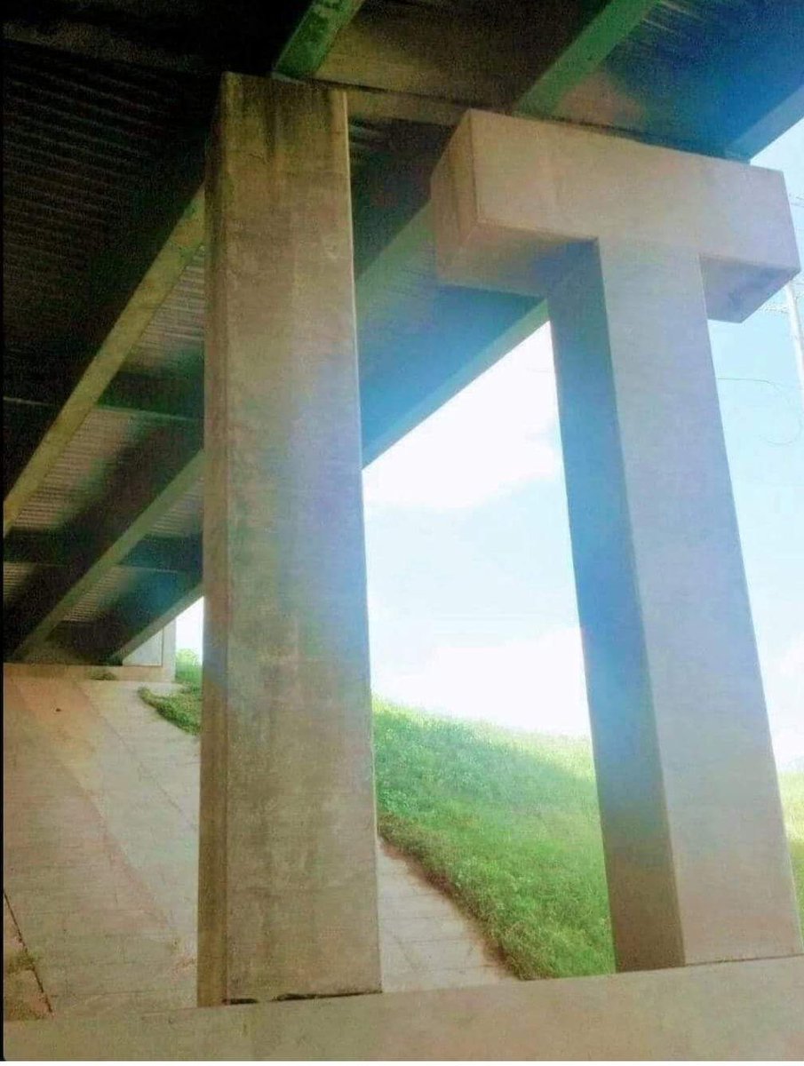 vlad_mihalcea's tweet photo. I found the IT Support https://t.co/prFb4R9UgG